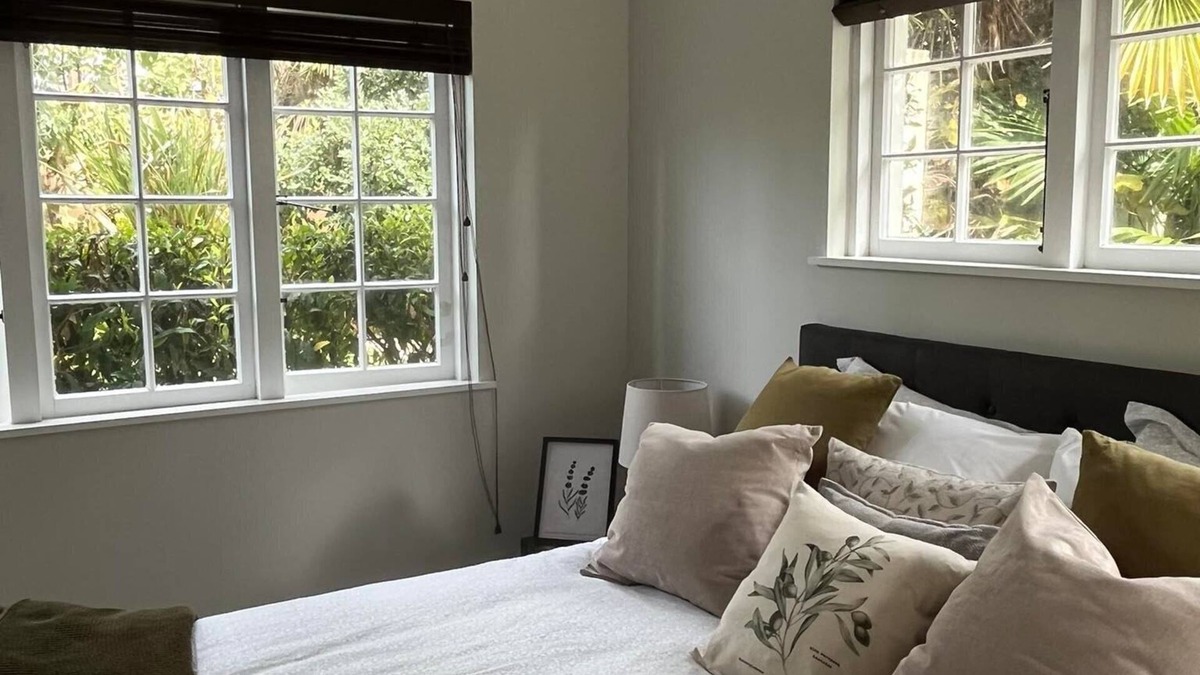 Herne Bay Apartment | 1 bedroom Apartment Oasis in Herne Bay, Auckland; Peaceful; Safe+Free Parking