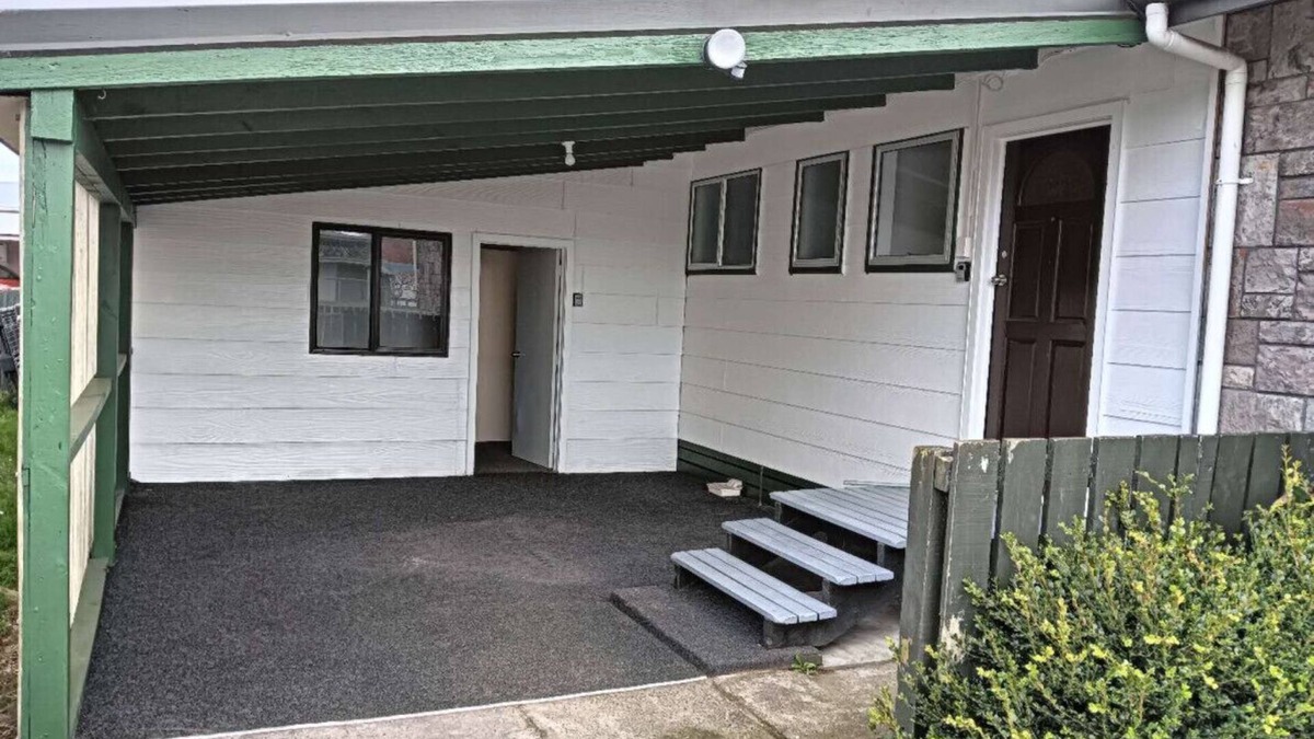 Kawaha Point Ski Chalet | 1 Double Beds Studio 95 Aquirus Drive