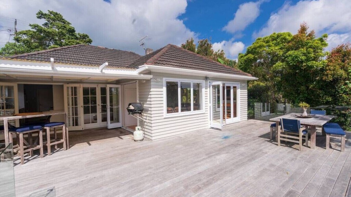 Birkenhead Apartment | 133 Hinemoa Street, Birkenhead