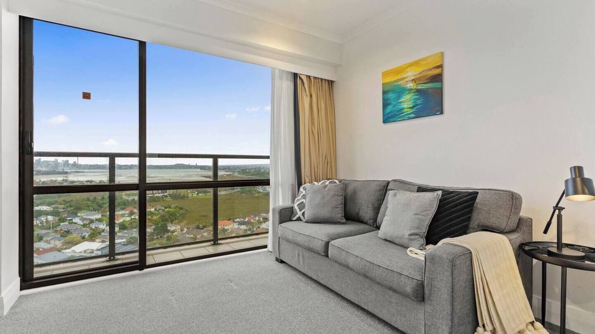 Takapuna Apartment | 1502/The Byron Takapuna