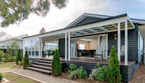 Martinborough House | 19 Broadway