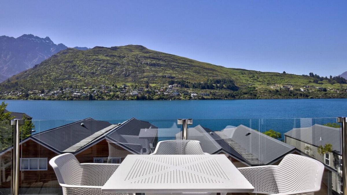 Queenstown Apartment | 2 bedroom 2 bathroom apartment