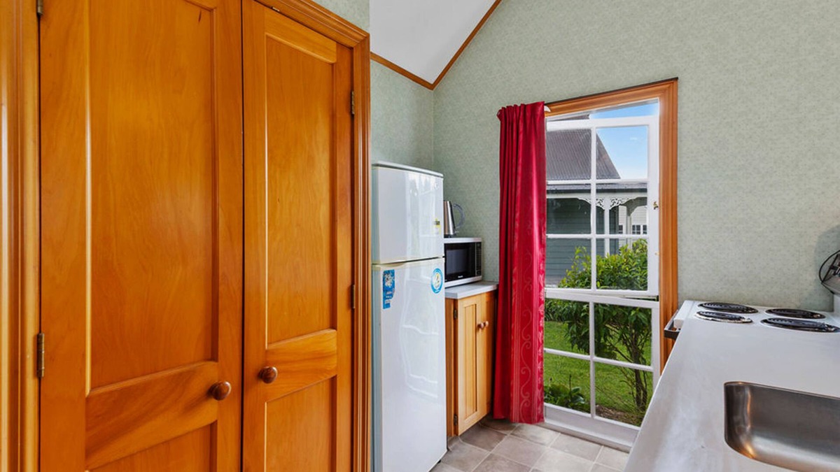 Rangatira Park House | 2 Bedroom Cottage near Huka Falls