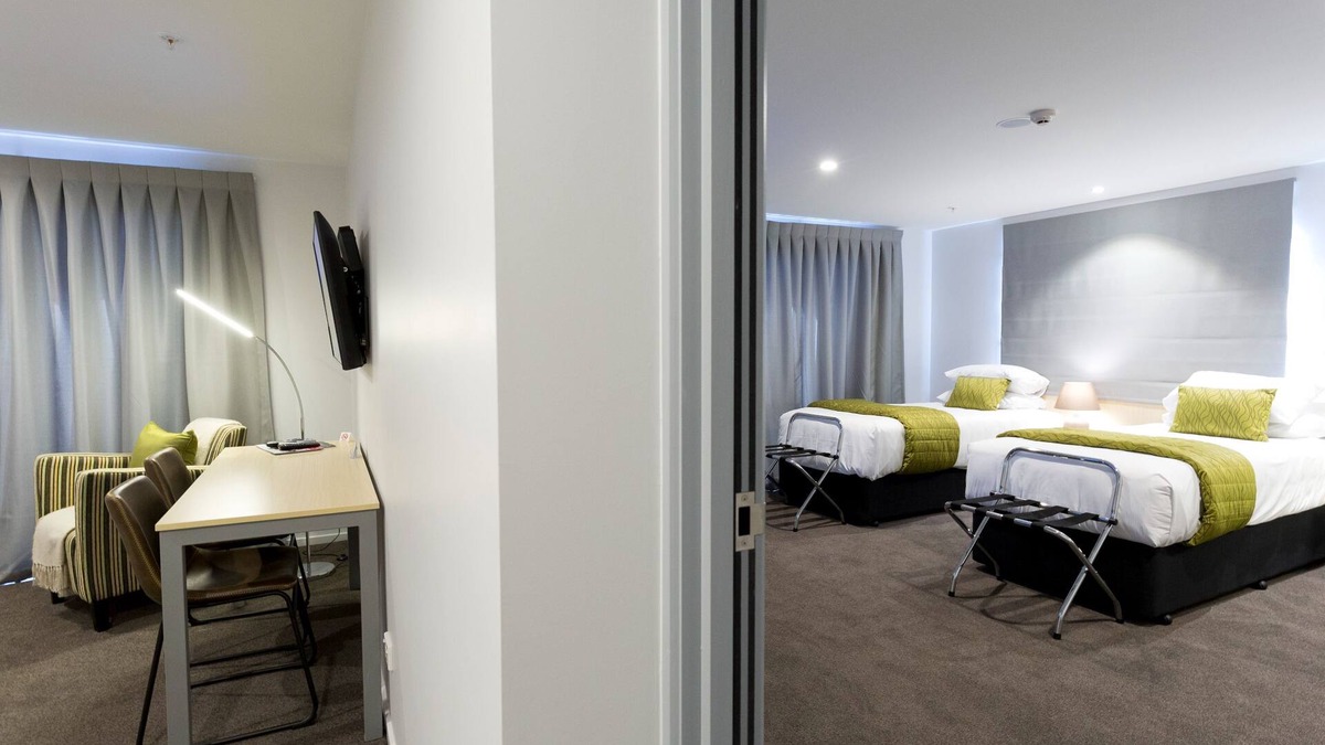 Addington Hotel | 2 on Whiteleigh and 239 on Lincoln Motel