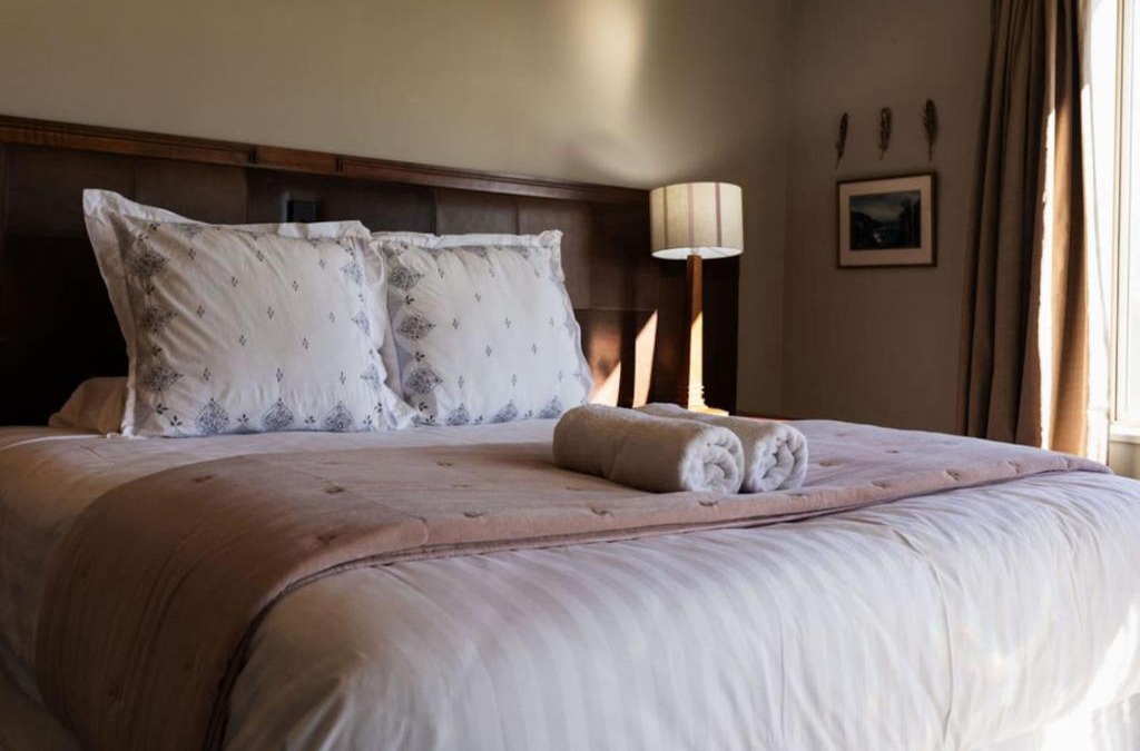 Windwhistle House | 2BR Terrace Downs Villa Ski Golf and Alps Views