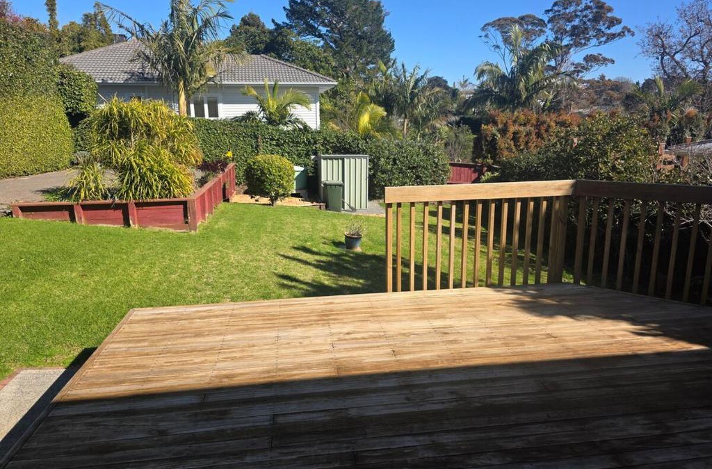 Auckland House | 3 bed 2 bath home, 10 min walk to train & shops