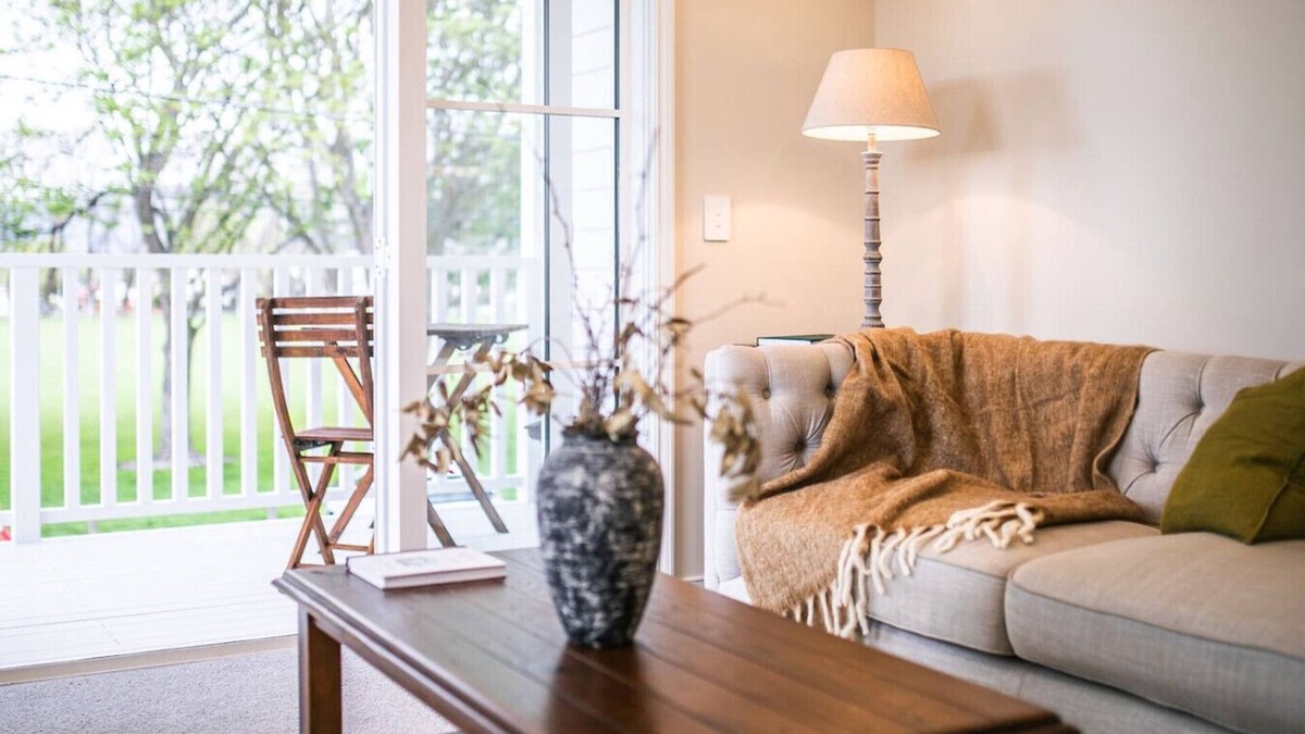 Christchurch House | 3 Bed Family Retreat Classic Charm With Park Views