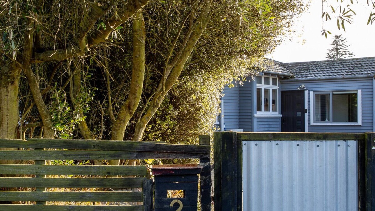 Methven House | 3 bedroom villa, close to town, dog friendly