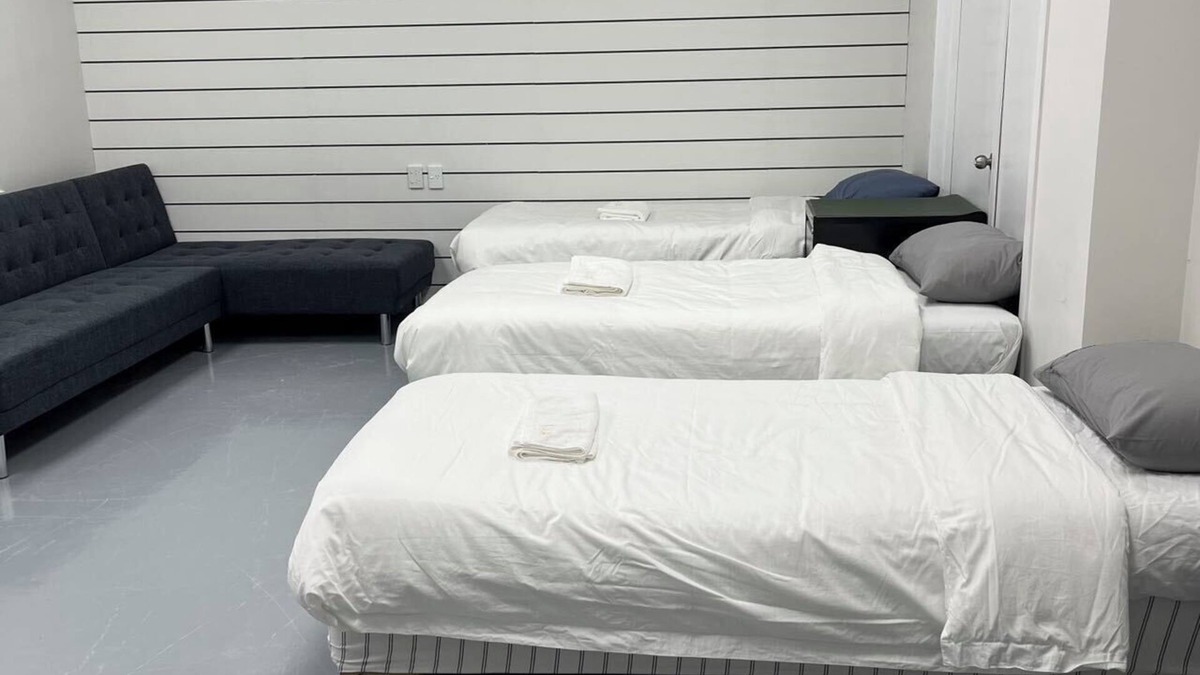 Auckland Apartment | 3 single and 2 sofa beds Studio Suite 7