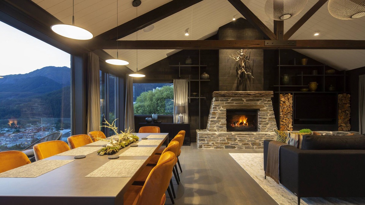 Queenstown House | 38 Edinburgh by MajorDomo - Premium 6 bedroom Home Close to town