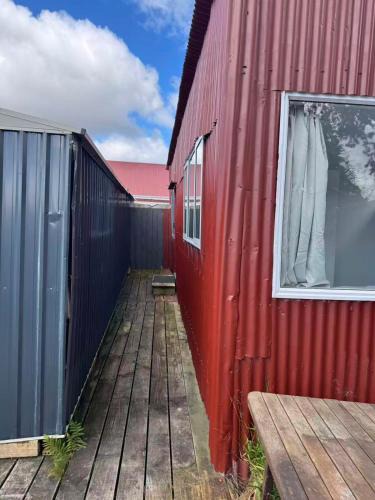 Kawaha Point Ski Chalet | 4 Beds in 2 Bedroom Garden Chalet, Rotorua