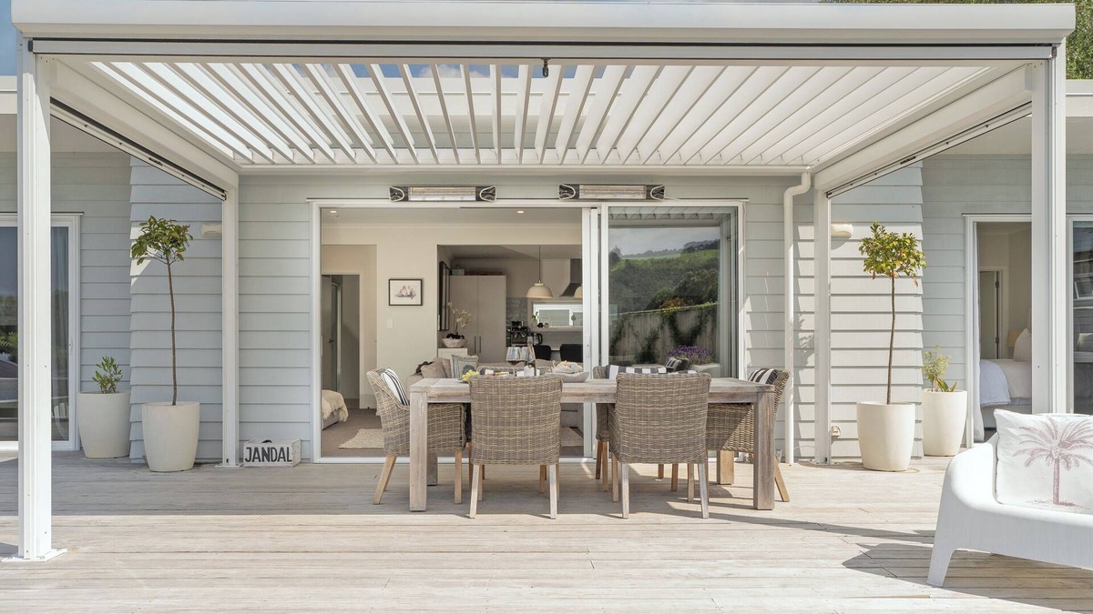 Whiritoa House | 4BR Beachside Home with Spa & Outdoor Dining