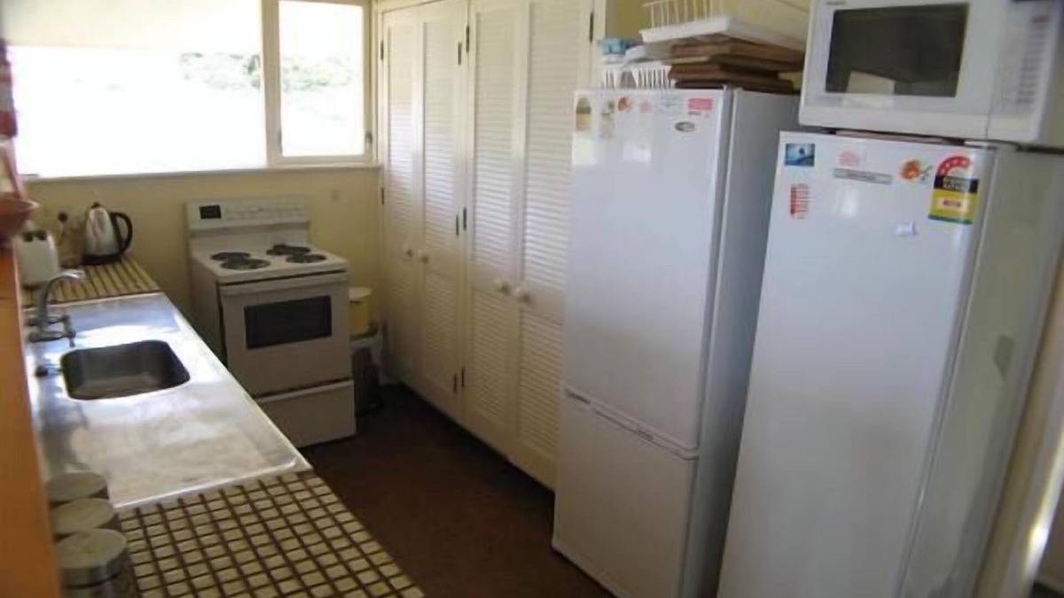 Port Charles House | 5 Bdrm Beachfront Family Escape