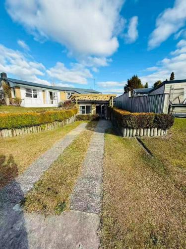 Rotorua House | 5 bedrooms, your getaway starts here
