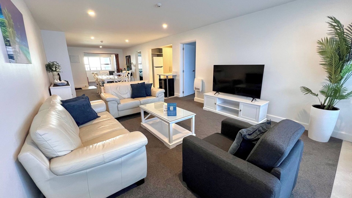 Mount Maunganui Apartment | 6 on Adams