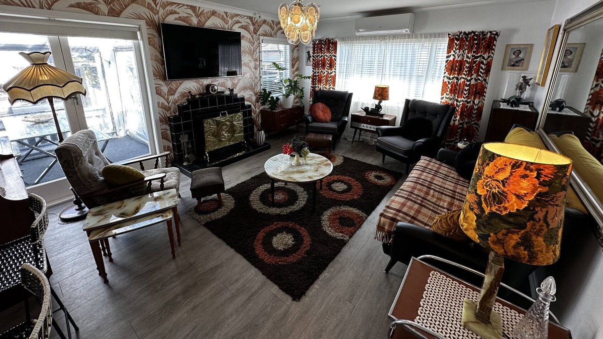 Ngongotaha Cottage | A cozy retro experience
