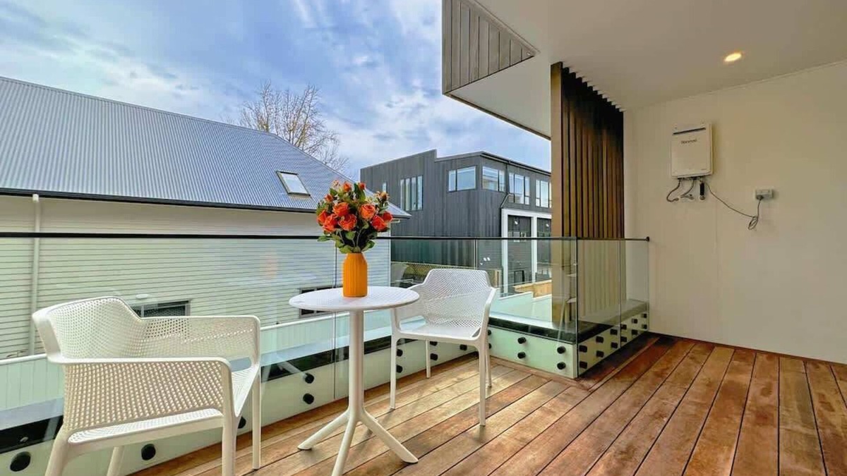Greenlane Condo | A Home Away from Home - Lux 4Beds ASB Showgrounds