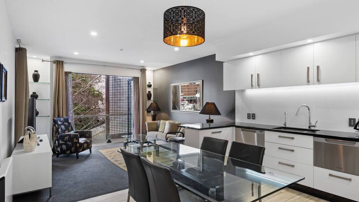 Auckland Central Business District Apartment | A Viaduct Institution 2 Bed 2 Bath at Latitude 37