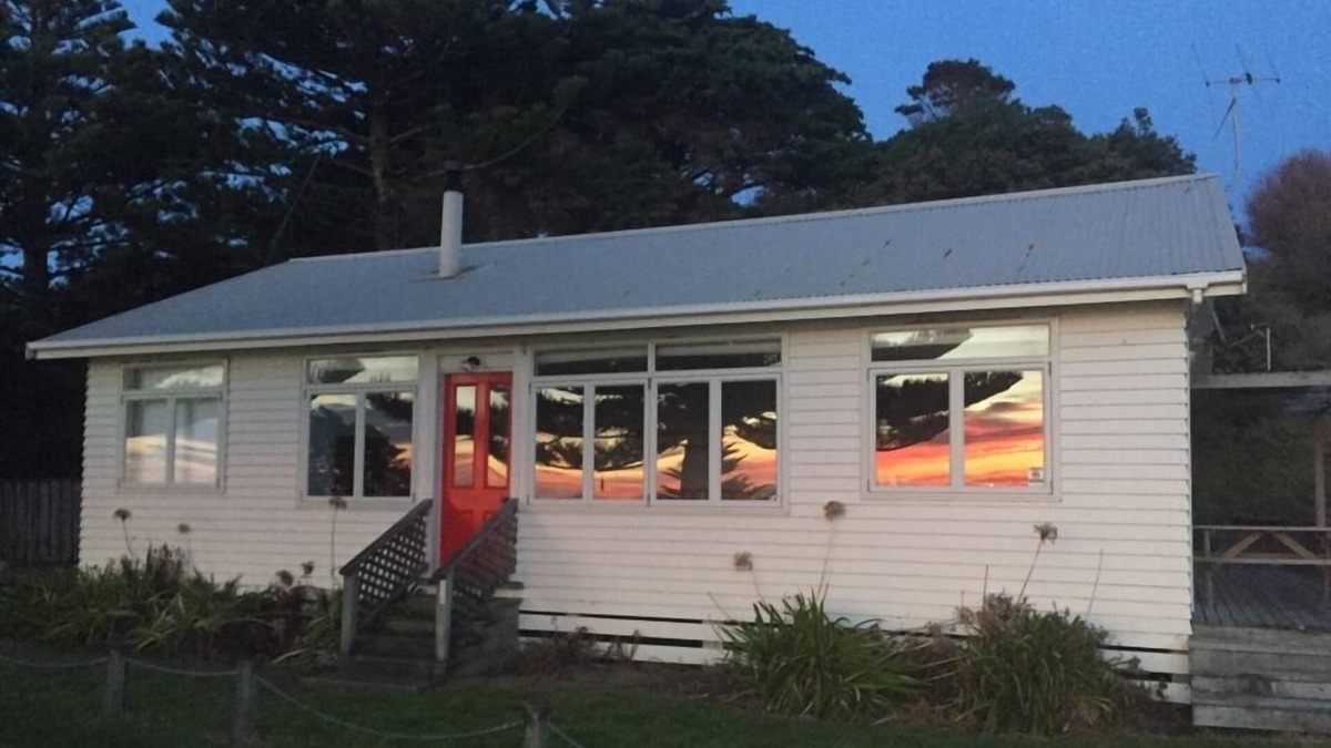Aramoana House | Absolute beach front paradise