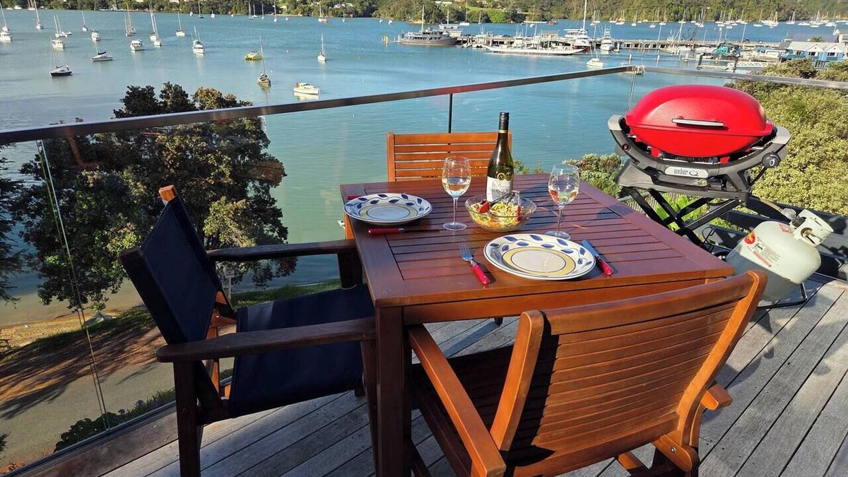 Opua Cottage | Absolute Waterfront Cottage - Winterless North, Opua