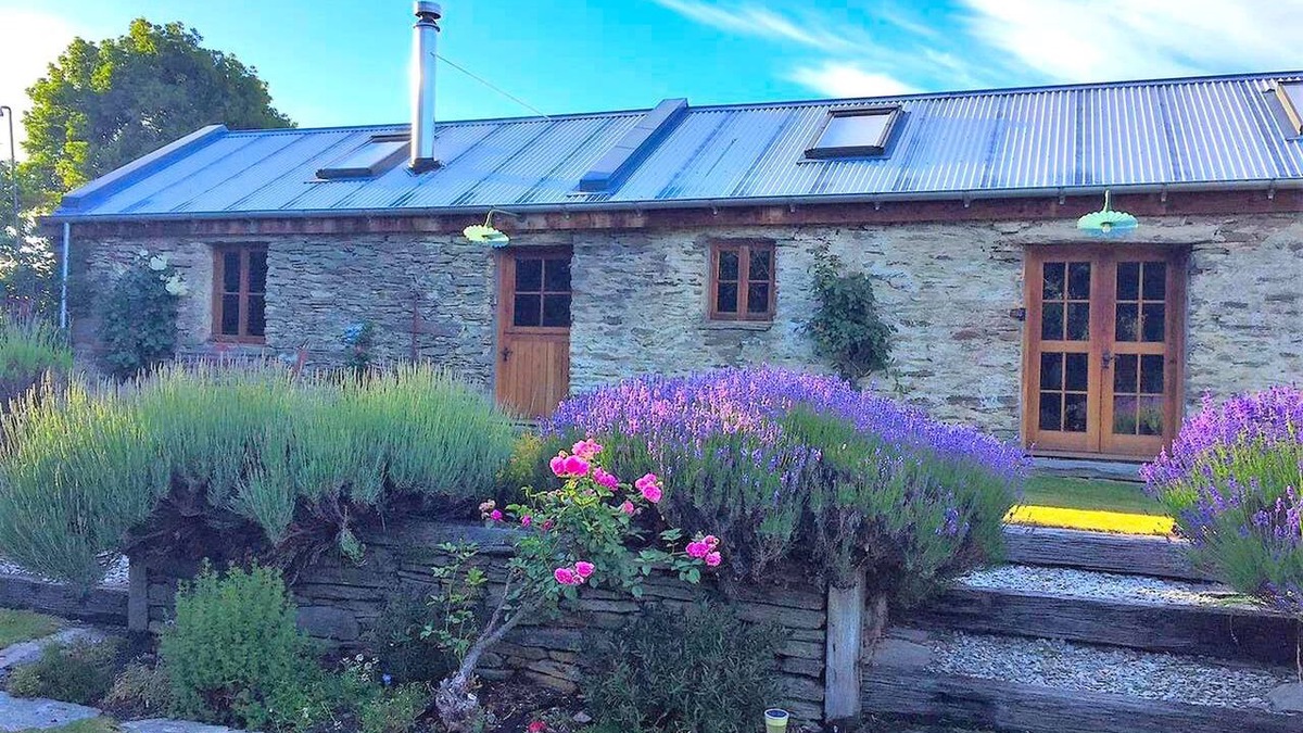 Arrowtown Cottage | Absolutely Gorgeous Cottage Rental near Queenstown for Romantic Getaways, South Island NZ