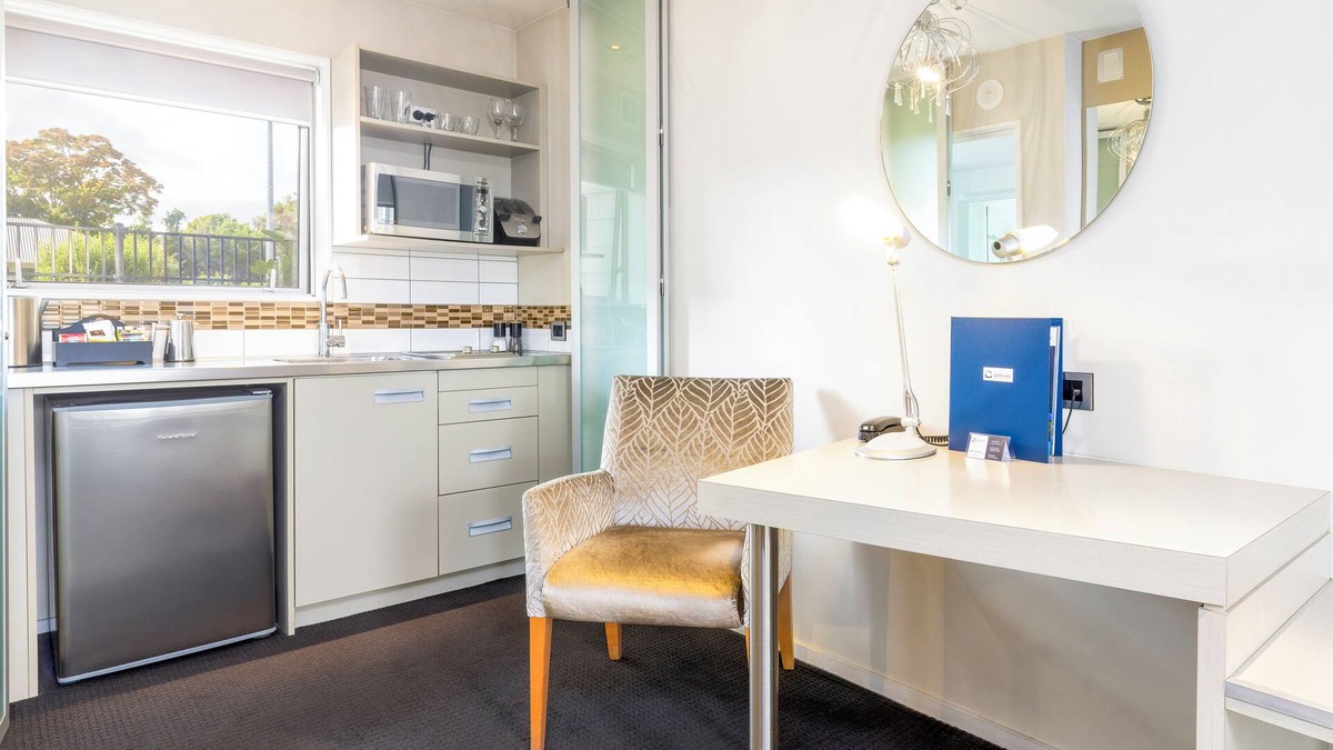 Burnside Hotel | Airport Gateway Motor Lodge