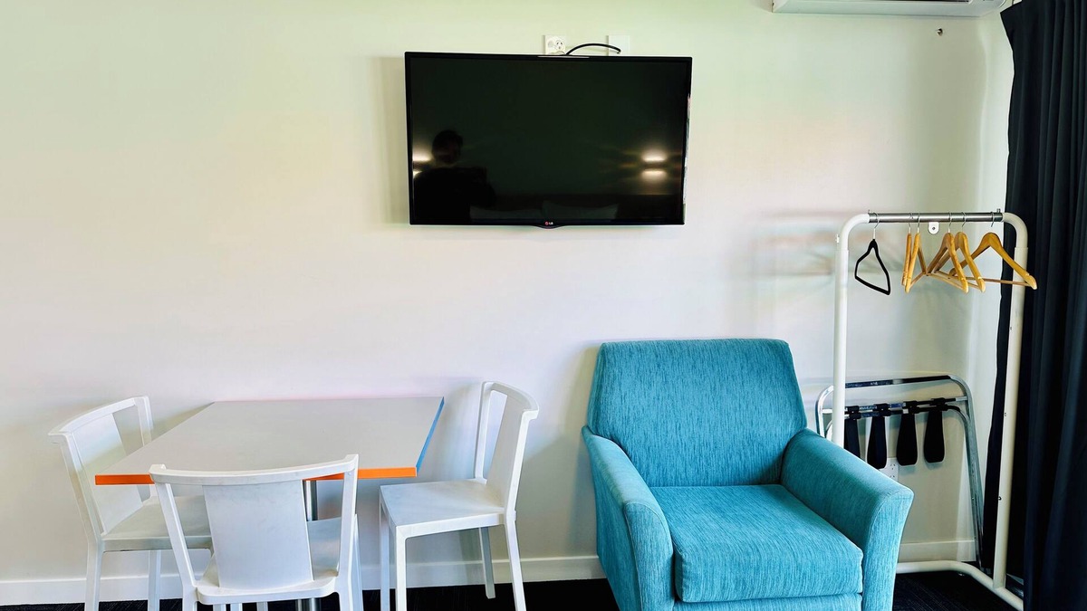 Mangere Hotel | Airport Gold Star Motel