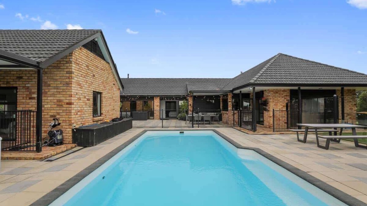 Rotorua House | Airport Oasis - Pool, Spa, Games, Sleeps 11