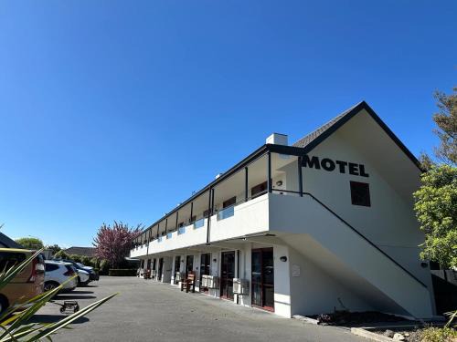 Russley Hotel | Airways Motel