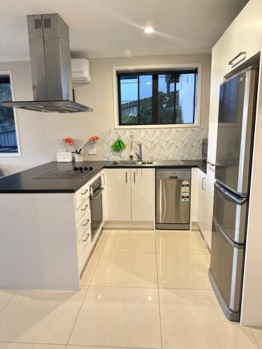 Fairview Heights Apartment | Albany Sunny Deck Retreat
