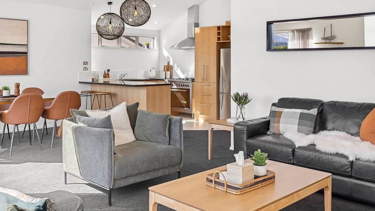 Wanaka Apartment | Alpine Four with Views