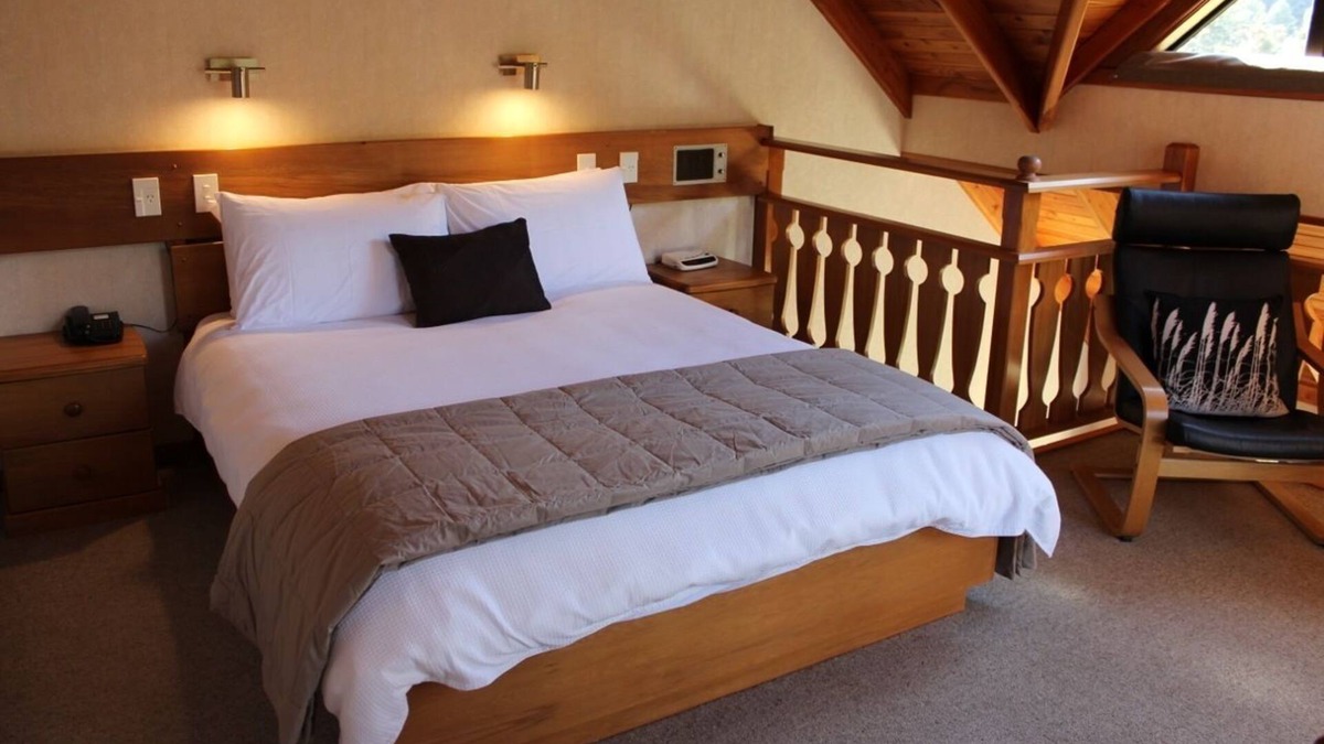 St. Arnaud Hotel | Alpine Lodge