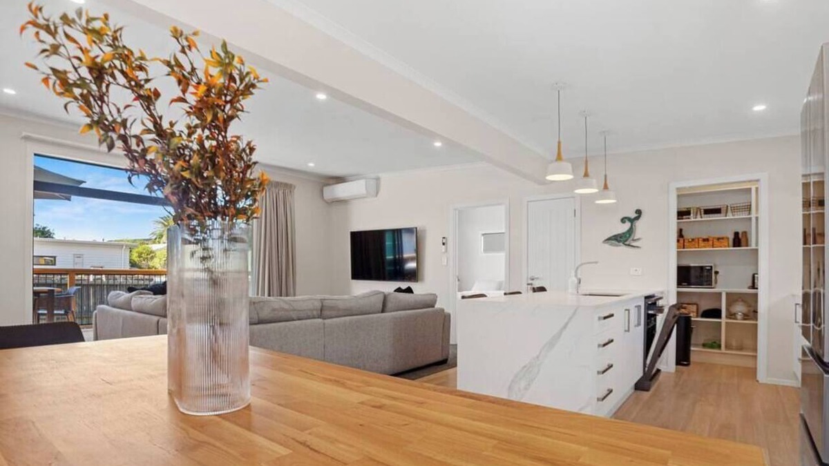 Waihi Beach House | Another on Leo!