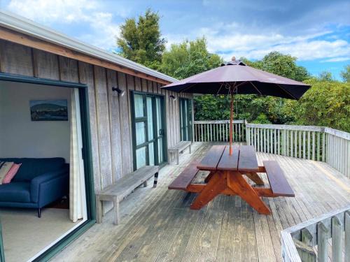 Kuratau House | Aqua Views - Kuratau Holiday Home