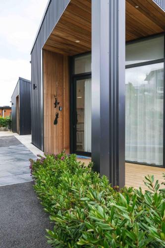 St. Clair Apartment | Architectural guest house in St Clair