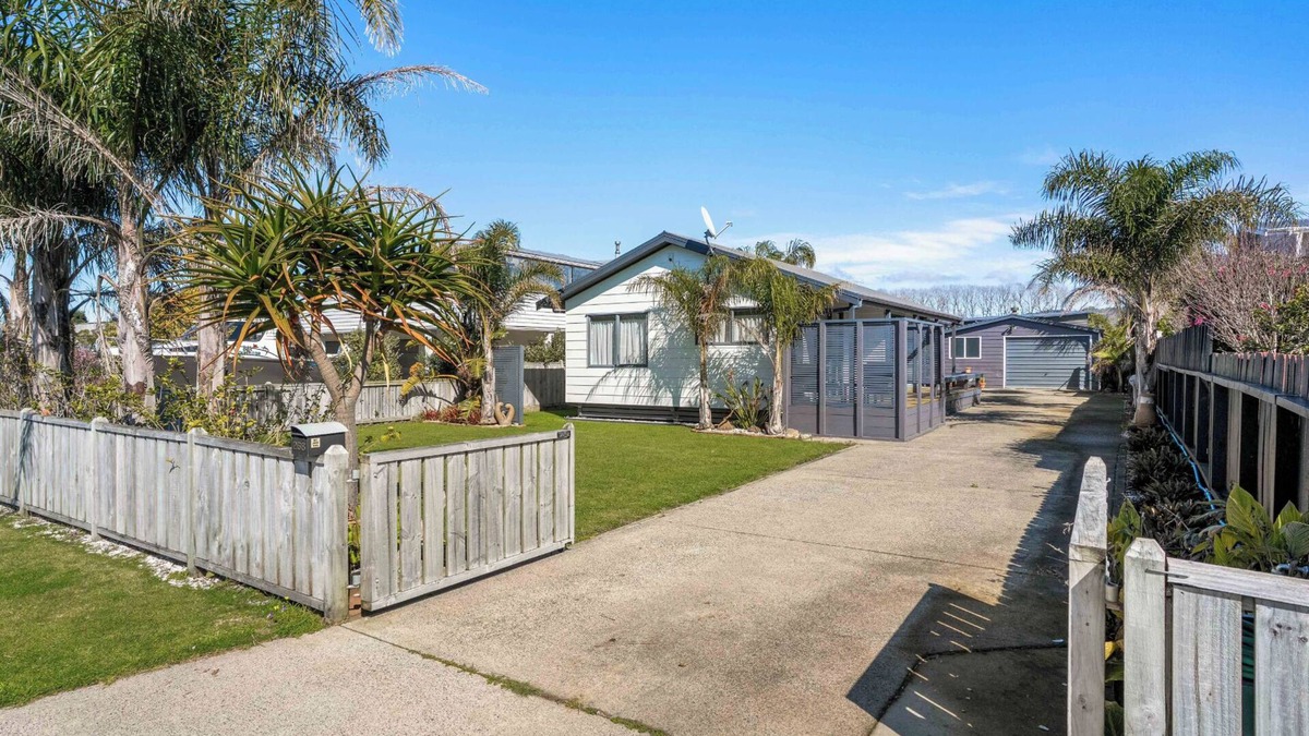 Whitianga House | Arkhos - Whitianga Holiday Home