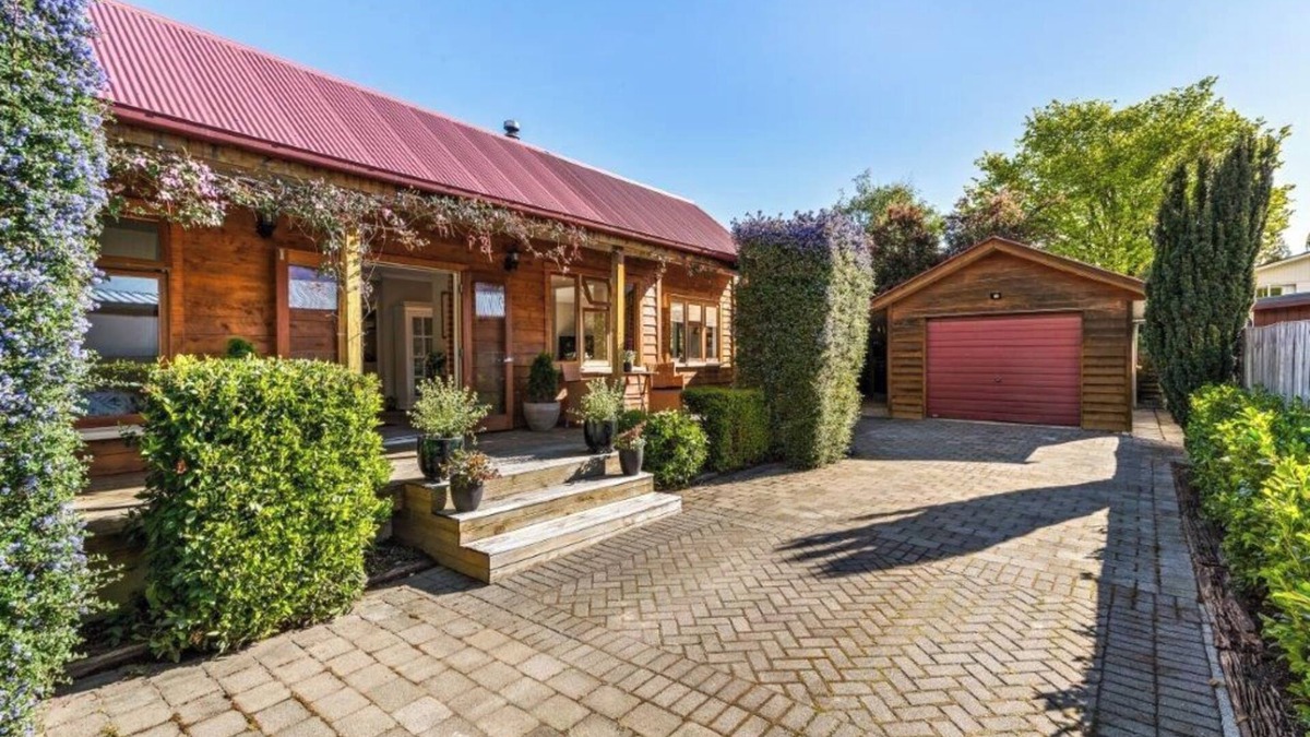 Arrowtown House | Arrowtown Cottage on Centennial