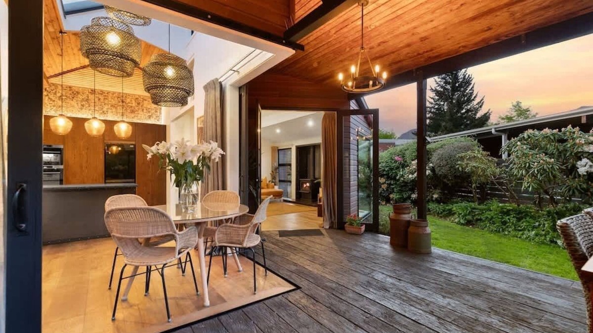 Arrowtown House | Arrowtown Luxury Escape with Hot Tub