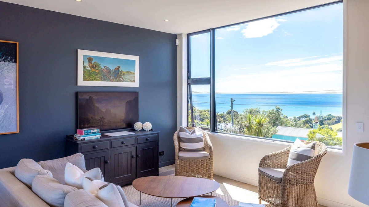 Onetangi House | Artist's Retreat | Stay Waiheke