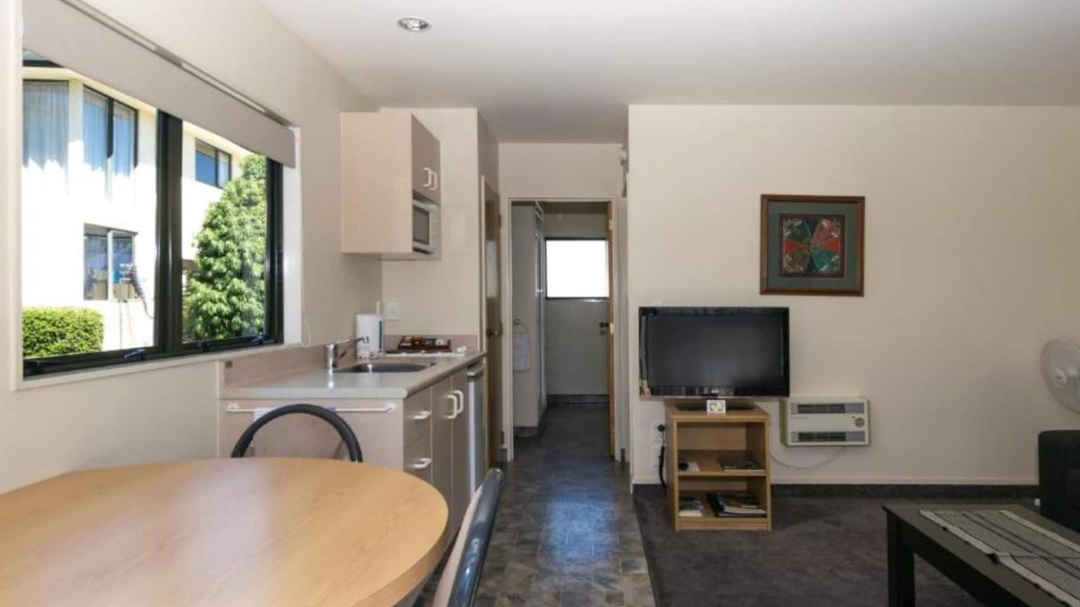 Blenheim Hotel | Ashleigh Court Motel
