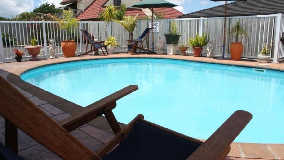 Woodhill Hotel | ASURE Avenue Heights Motel