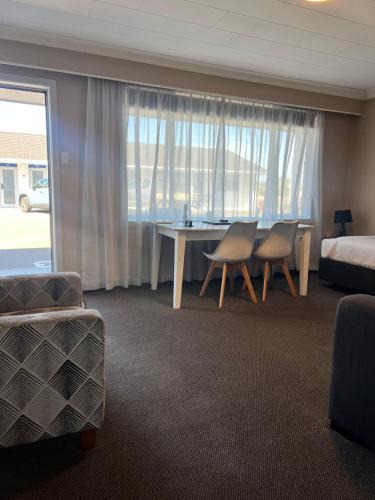 Invercargill Hotel | ASURE Surrey Court Motel Invercargill