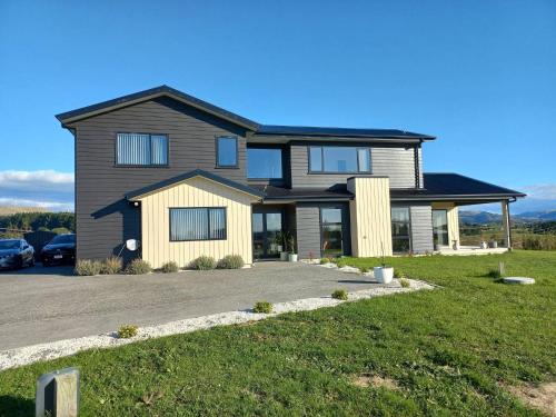 Aokautere House | Awesome accomodation-Palmerston North