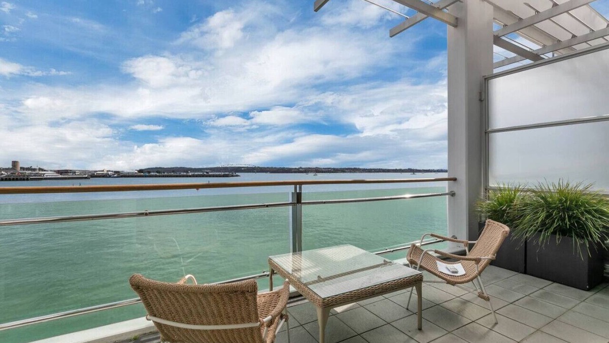 Auckland Central Business District Apartment | AWSA Beautiful Sea View Apartment - 4006