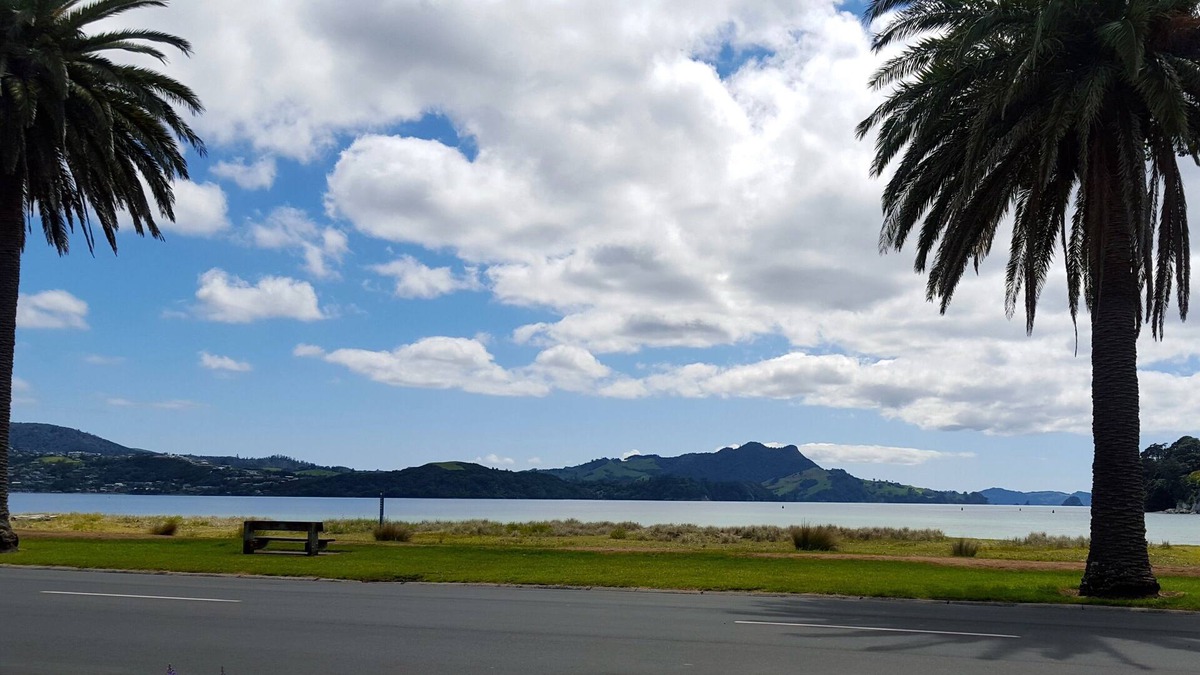 Whitianga Cottage | Bach at The Beach - Whitianga Holiday Home