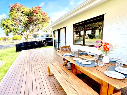 Mount Maunganui House | Bach On Clyde