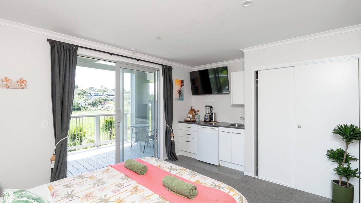 Raglan Apartment | Banana Bungalow: serenity, views, tropical setting