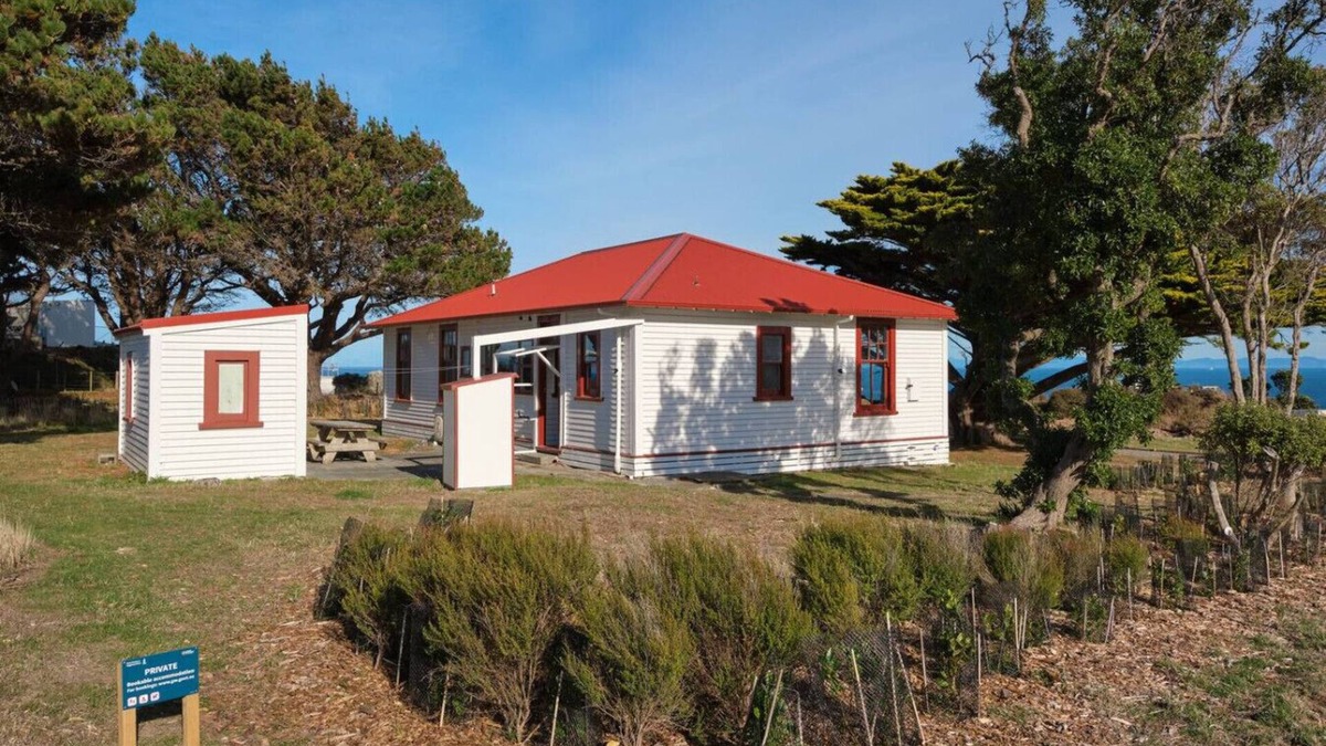 Wellington House | Baring Head Assistant Lightkeeper`s Cottage