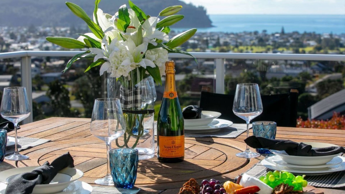Whangamata Apartment | Base: 2 Extra: $30 133 Pacific View Drive, Whangamata