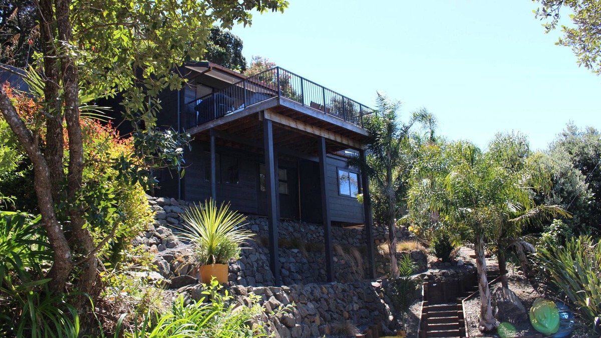Coromandel House | Baywatch ~ Spectacular Harbour Views ~ Wyuna Bay